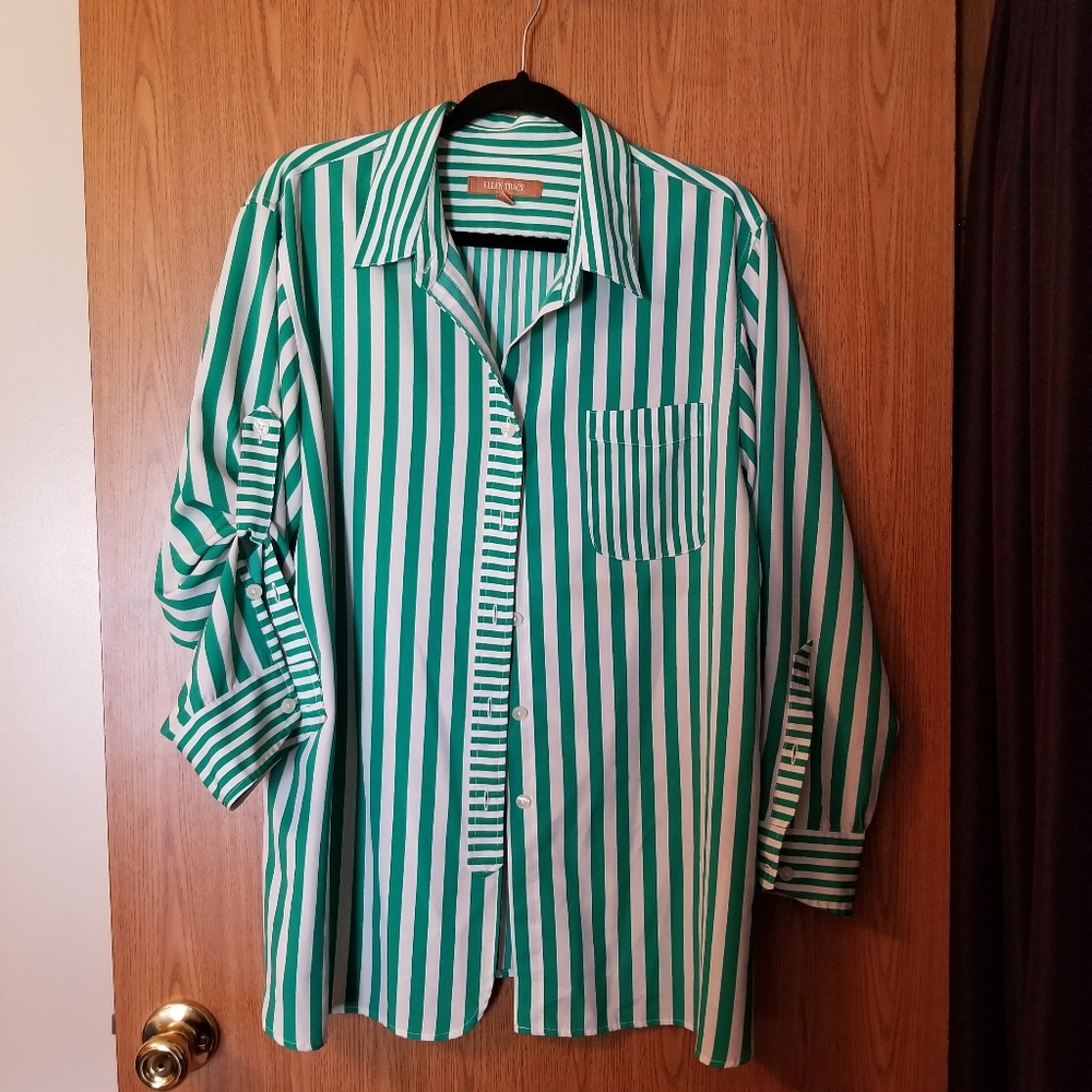 Ellen Tracy button down blouse